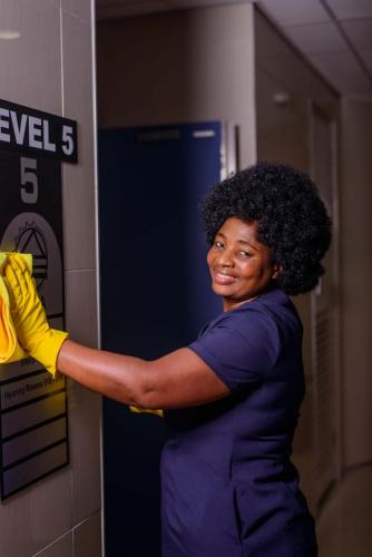 Hygienic Touch Cleaning Hygiene and Garden Services - _PW17759